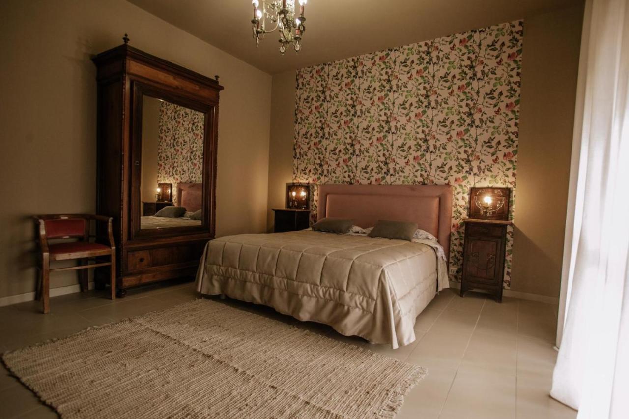 Ca'Du Lin - Jacuzzi Bed and Breakfast Cisterna dʼAsti Exteriör bild
