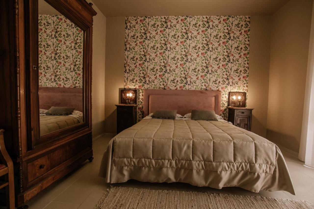 Ca'Du Lin - Jacuzzi Bed and Breakfast Cisterna dʼAsti Exteriör bild