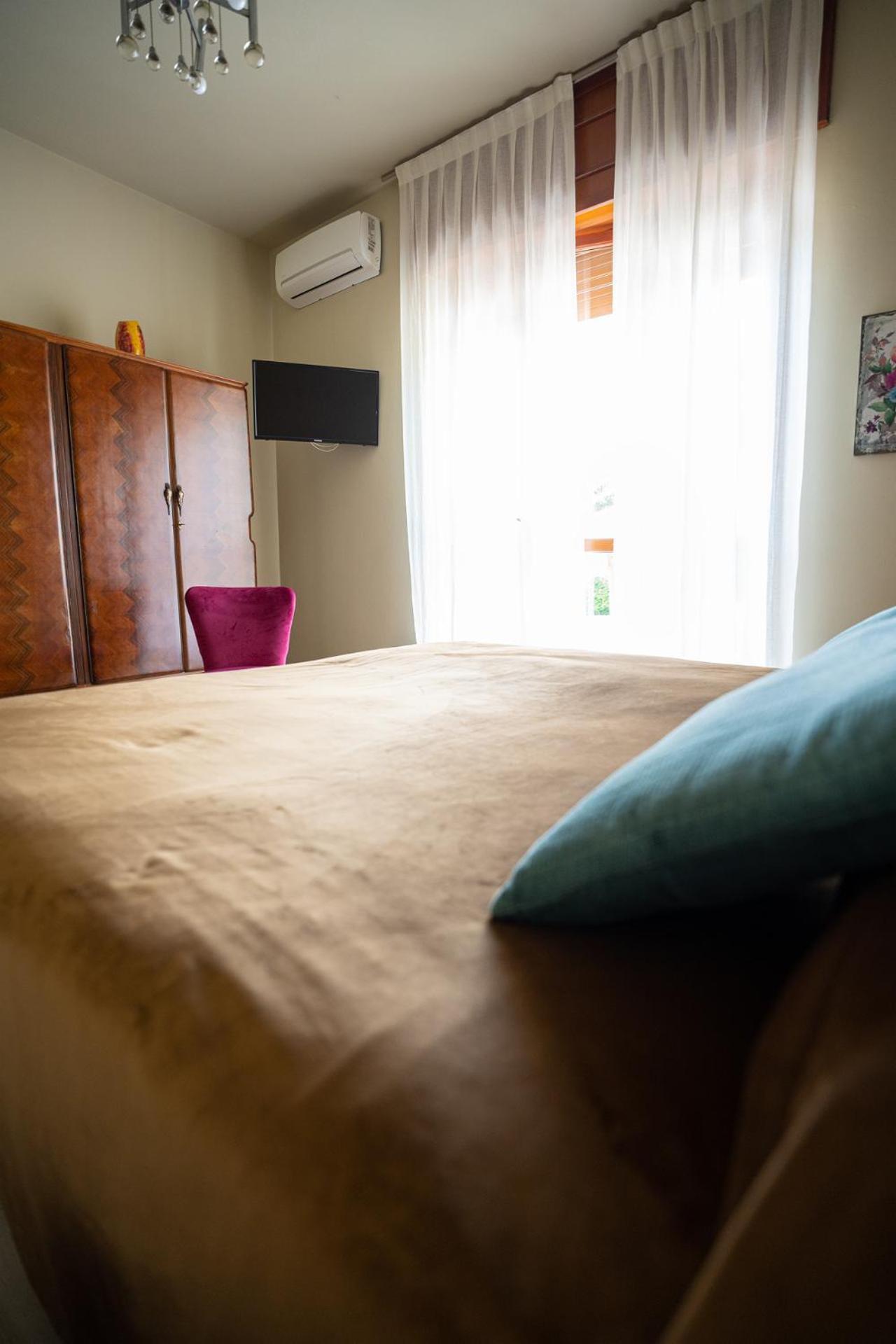 Ca'Du Lin - Jacuzzi Bed and Breakfast Cisterna dʼAsti Exteriör bild
